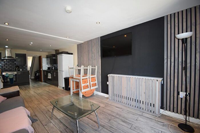 8 Bedroom House To Rent In Rhymney Street, Cathays, CF24