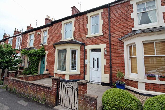 3 Bedroom Terraced House To Rent In Victoria Road, Frome, BA11