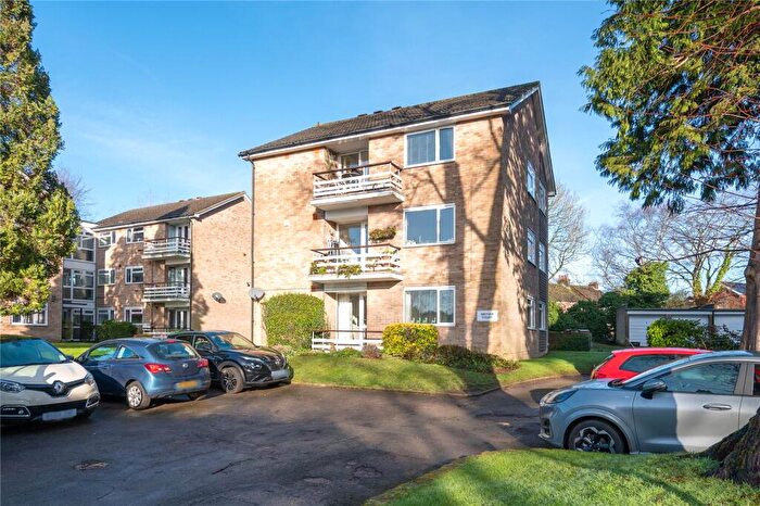 3 Bedroom Flat For Sale In Avenue Road, St. Albans, Hertfordshire, AL1