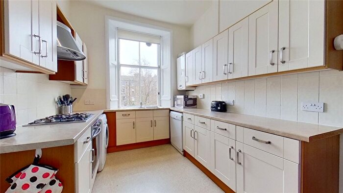 3 Bedroom Flat To Rent In Warrender Park Terrace, Edinburgh, EH9