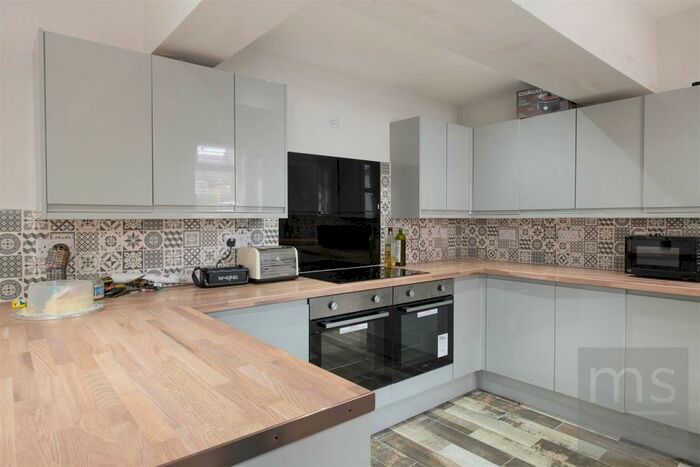 6 Bedroom Semi-Detached House To Rent In Ilkeston Road, Lenton, Nottingham, NG7