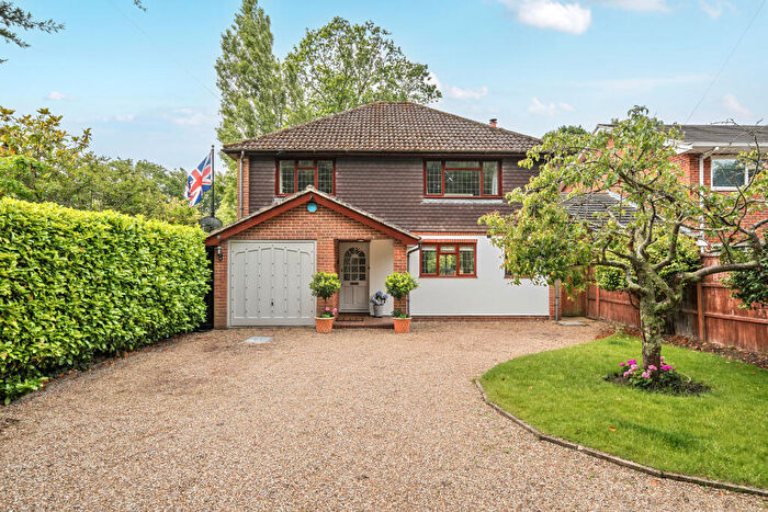 4 Bedroom Detached House For Sale In Echo Barn Lane, Wrecclesham, Farnham, GU10