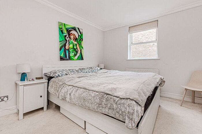 2 Bedroom Flat To Rent In New Kings Road, Parsons Green, SW6
