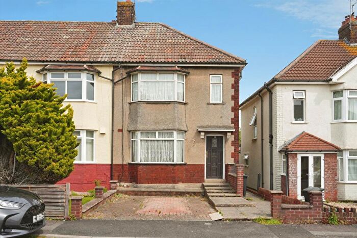 3 Bedroom End Of Terrace House For Sale In Cleve Road, Filton, Bristol, BS34