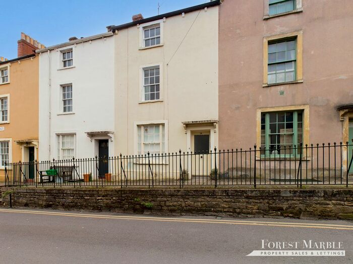 3 Bedroom Town House To Rent In Catherine Street, Frome, BA11