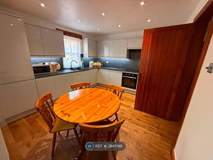 2 Bedroom Flat To Rent In Pencaitland, Tranent, EH34