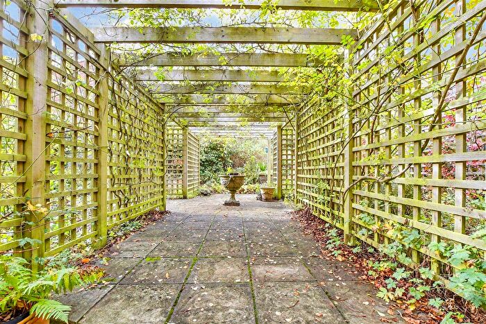 4 Bedroom Detached House For Sale In Shoreham Lane, St Michaels, Tenterden, Kent, TN30