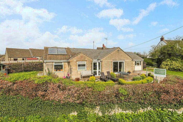 4 Bedroom Detached Bungalow For Sale In Oakridge Lynch, Stroud, GL6