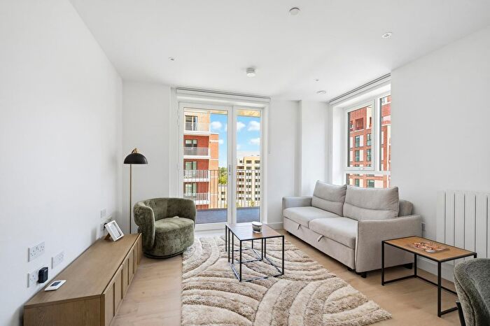 1 Bedroom Flat To Rent In Pilkington Terrace, Pettman Crescent, London, SE28