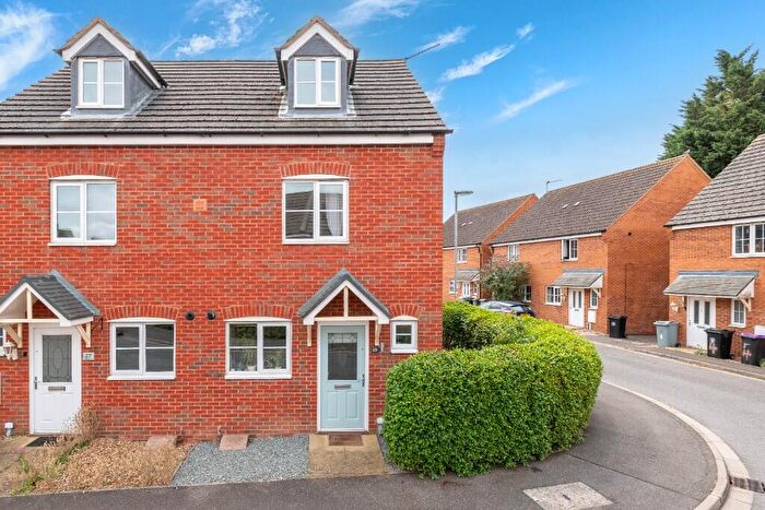 3 Bedroom Semi Detached House For Sale In Tooley Way, Deeping St James, PE6
