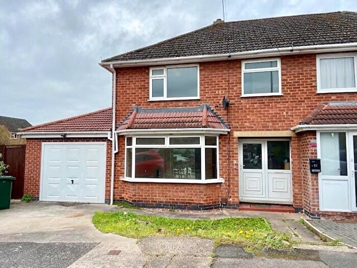 4 Bedroom Semi-Detached House To Rent In Terrian Crescent, West Bridgford, NG2