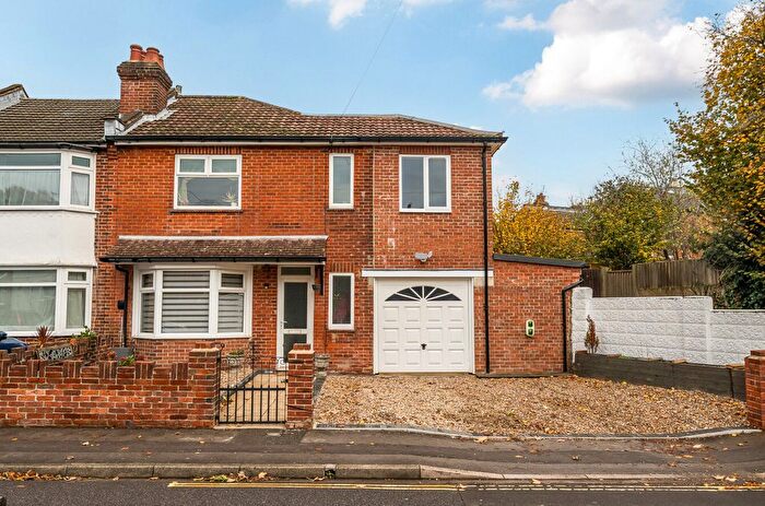 3 Bedroom End Terrace House For Sale In Waterhouse Lane, Shirley, Southampton, Hampshire, SO15