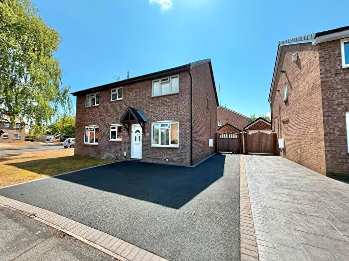 2 Bedroom Semi Detached House For Sale In Blackthorne Avenue, Whitby, CH66