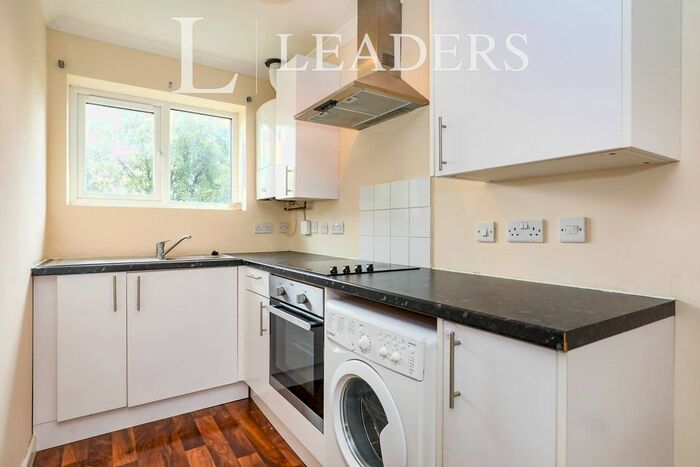 1 Bedroom Flat To Rent In Trinity Court, Kingsthorpe, NN2