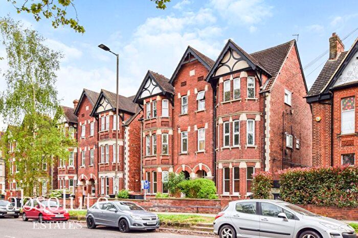 1 Bedroom Flat To Rent In Clapham Road, Bedford, MK41