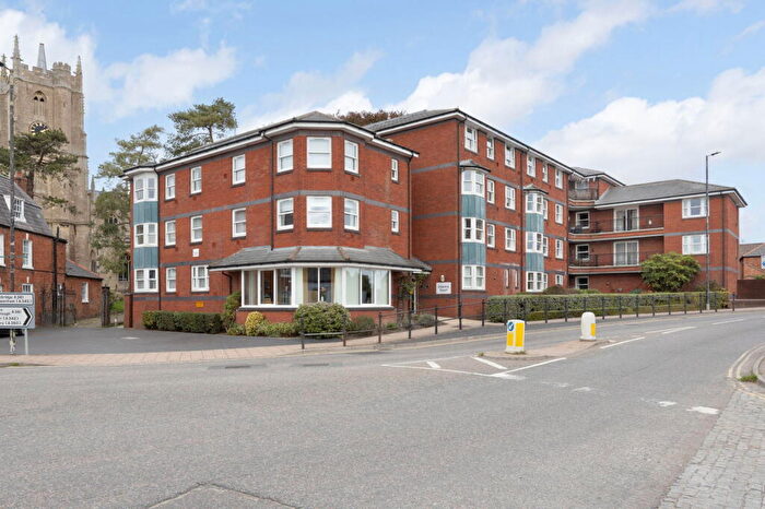 1 Bedroom Flat For Sale In Chantry Court, Devizes, Wiltshire, SN10
