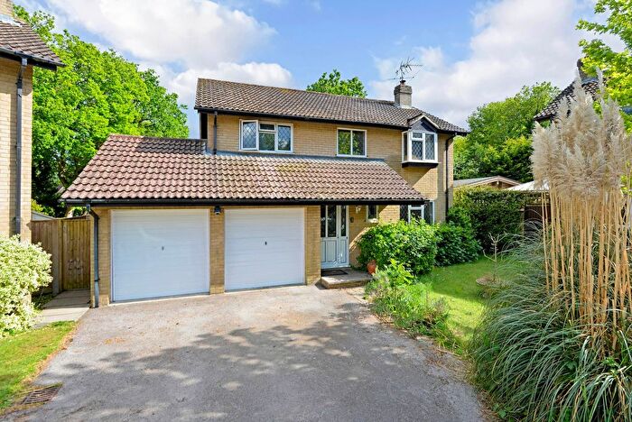 4 Bedroom Detached House For Sale In Cameron Close, Cranleigh, GU6