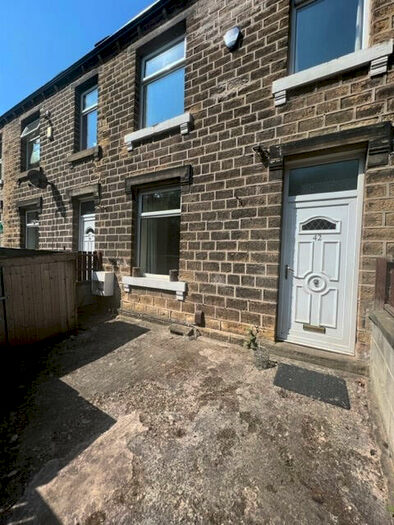 2 Bedroom Terraced House To Rent In Dodds Royd, Huddersfield, HD4