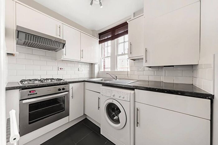 3 Bedroom Flat To Rent In Elm Park Mansions, Chelsea, London, SW10