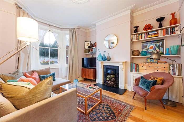 1 Bedroom Flat To Rent In Brathway Road, London, SW18