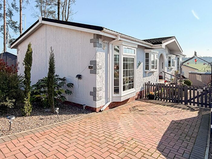 3 Bedroom Park Home For Sale In Castle Lake, Saltmarshe Castle, Bromyard, HR7
