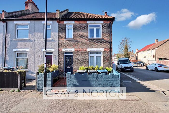 2 Bedroom End Terrace House To Rent In Anthony Road, South Norwood, SE25