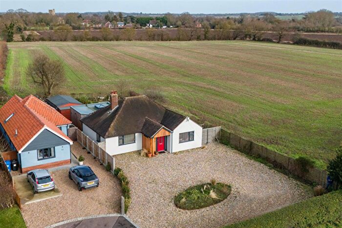3 Bedroom Detached Bungalow For Sale In Folly Road, Great Waldingfield, Suffolk, CO10