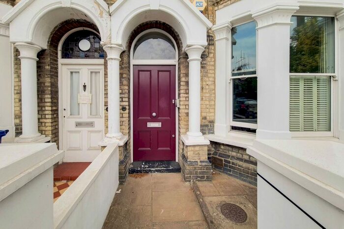 2 Bedroom Flat To Rent In Tournay Road, Fulham Broadway, London, SW6