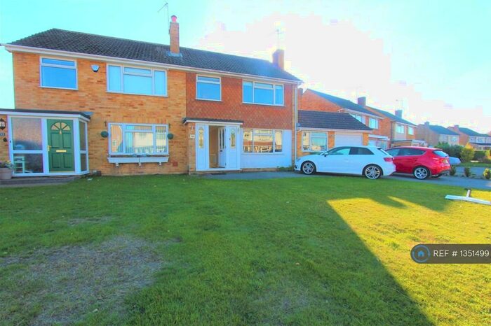 3 Bedroom Semi-Detached House To Rent In Northlands, Potters Bar, EN6