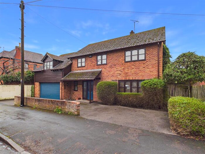 5 Bedroom Detached House For Sale In Heathville Road, Gloucester, GL1