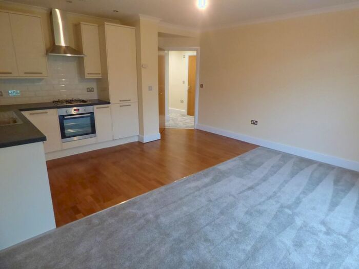 2 Bedroom Flat To Rent In Elm Road, Sidcup DA14