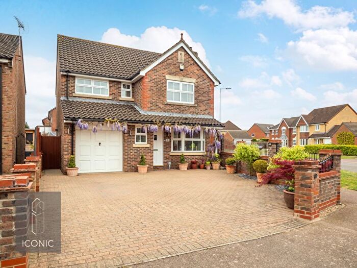 4 Bedroom Detached House For Sale In Freeland Close, Taverham, Norwich, NR8