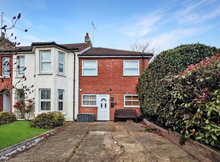 2 Bedroom End Of Terrace House To Rent In Maldon Road, Colchester, CO3