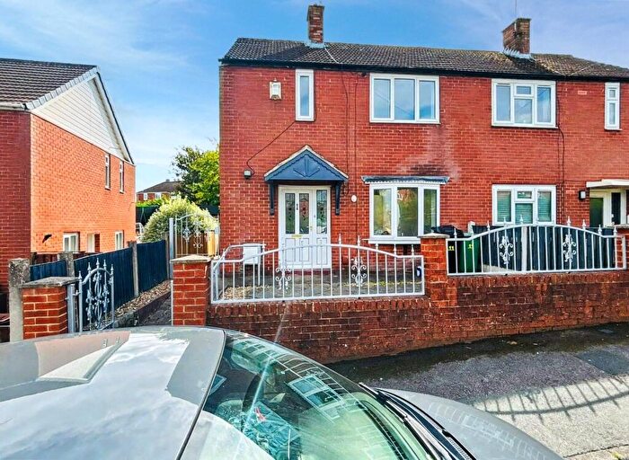 2 Bedroom Semi-Detached House To Rent In Whincover Drive, Leeds, LS12