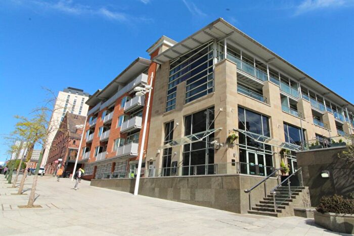 2 Bedroom Flat To Rent In Broderick Court, Leeds, LS1