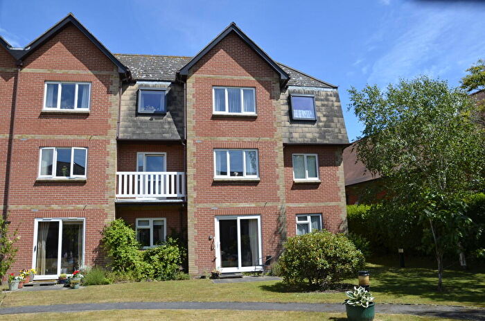 1 Bedroom Flat For Sale In St. Johns Court, Felixstowe, IP11