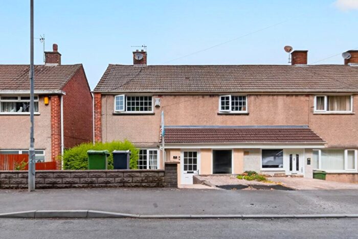 3 Bedroom End Of Terrace House For Sale In Ilfracombe Crescent, Llanrumney, Cardiff, South Glamorgan, CF3