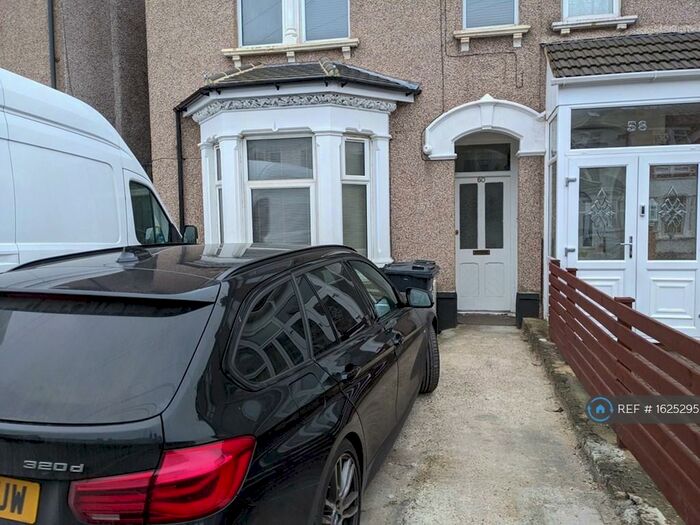 3 Bedroom Flat To Rent In Thorold Road, Ilford, IG1