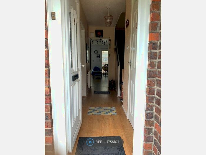 3 Bedroom Terraced House To Rent In Hanover Close, Cheam, Sutton, SM3