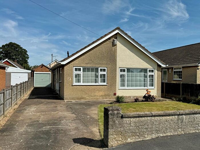 3 Bedroom Bungalow For Sale In The Close, Lincoln, LN1