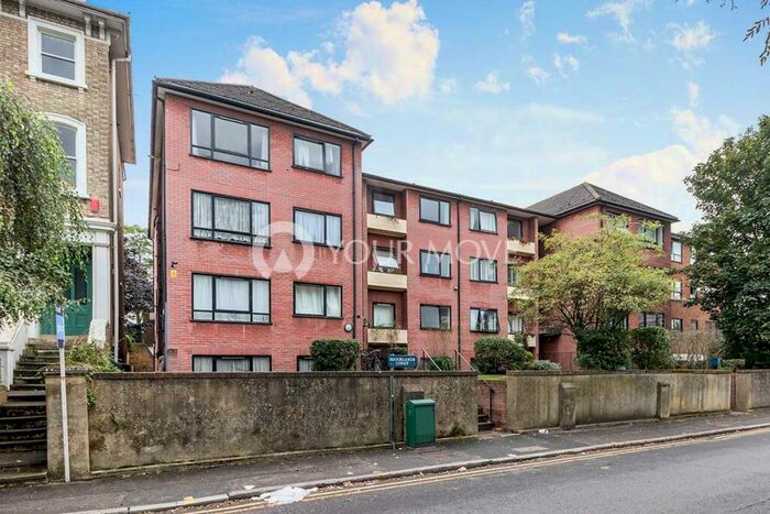 Flat To Rent In Surbiton Road, Kingston Upon Thames, Surrey, KT1