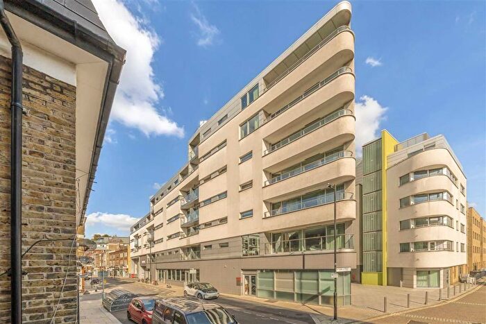1 Bedroom Flat For Sale In Empire Square West, London Bridge, SE1