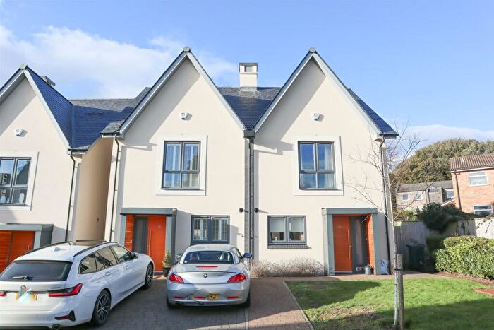 2 Bedroom House To Rent In Salisbury Grove, Clevedon, BS21