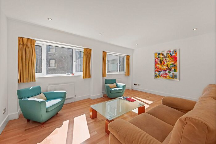 2 Bedroom Flat For Sale In St. Martin's Lane, Charing Cross, WC2N - Photo 2