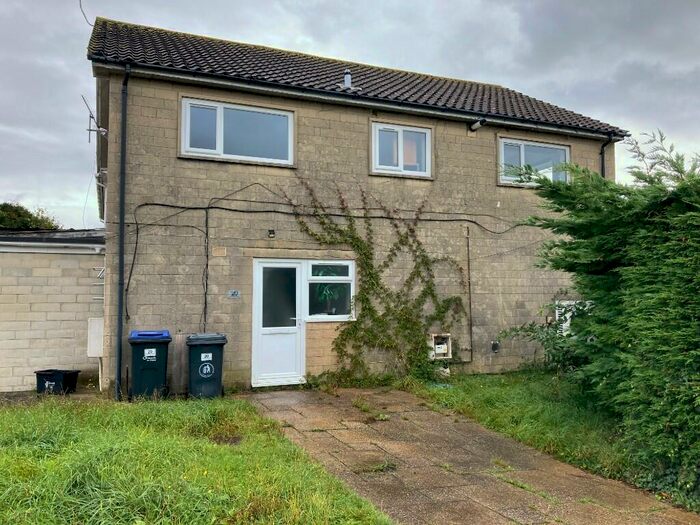2 Bedroom Apartment To Rent In Tynings Way, BA15