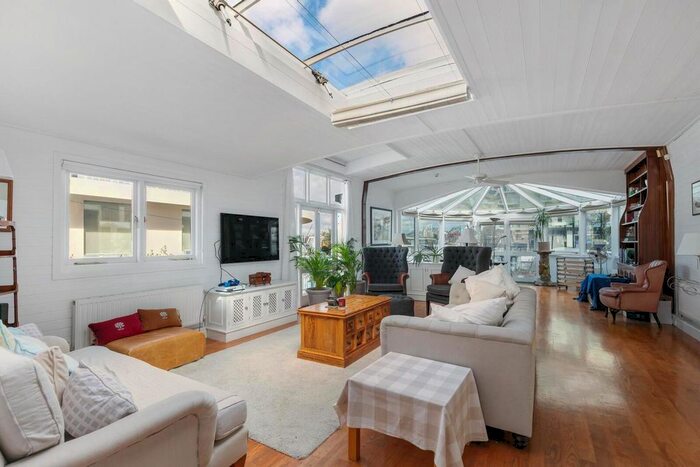 5 Bedroom Property To Rent In Lightermans Walk, Wandsworth, SW18