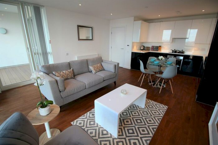 1 Bedroom Apartment To Rent In Discovery Tower, E16