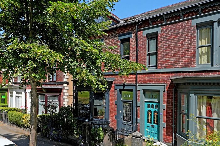 5 Bedroom Semi-Detached House For Sale In Meersbrook Park Road, Meersbrook., S8