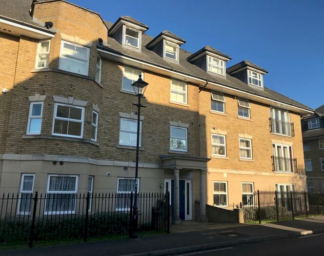 1 Bedroom Apartment To Rent In Marshall Square, Southampton, SO15