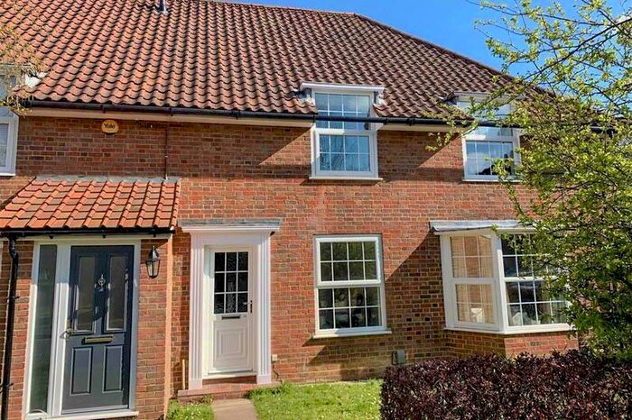 2 Bedroom House To Rent In The Cloisters, Welwyn Garden City, AL8